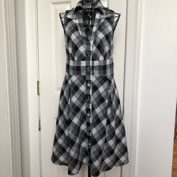 Guess Dresses & Skirts - GUESS Los Angeles black grey & white buttoned up sleeveless Dress Medium